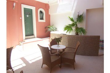 Grecia Privát Vasiliki, Esterno